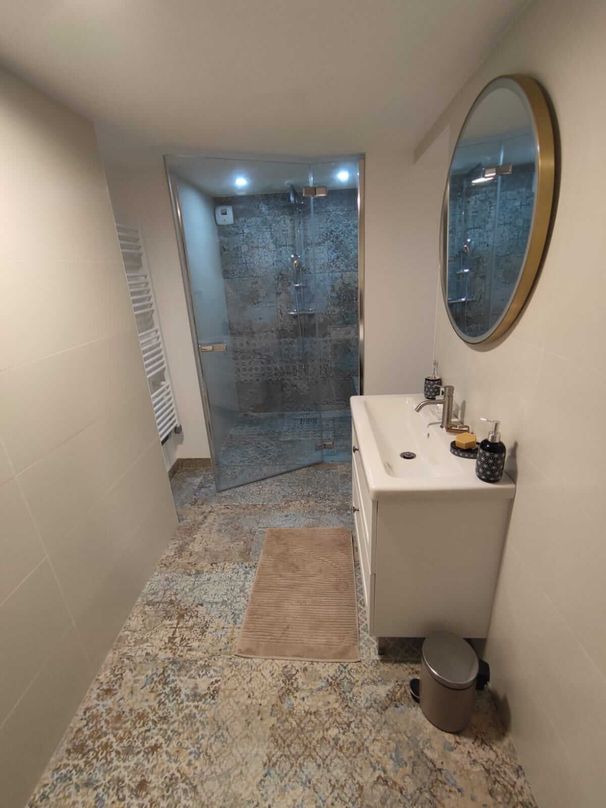 Douche italienne carrelée